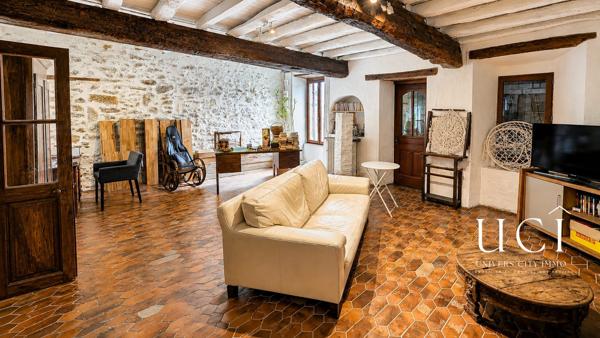 Maison de caractère en pierre – Bord de Sèvre – Fort potentiel familial, gîte ou chambres d’hôtes