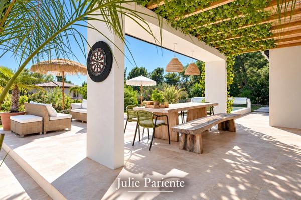 Propriété vue mer à vendre 6 pièces LA CIOTAT (13),1000 m2 terrain, piscine, pool house
