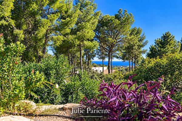 Propriété vue mer à vendre 6 pièces LA CIOTAT (13),1000 m2 terrain, piscine, pool house