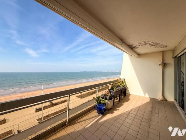 LA BAULE - Bd de l’Océan - T2/T3 face mer avec terrasse et garage 