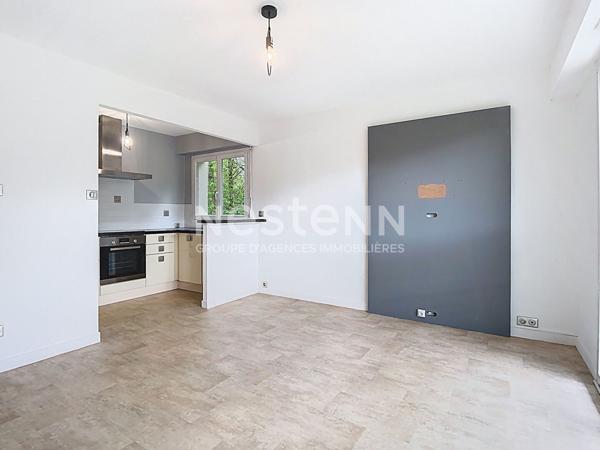 Appartement en rez-de-chaussée surélevé à Cholet - Calme et Confort