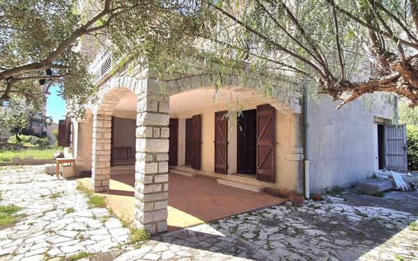 Maison à vendre    5 pièces • 130 m2 La Garde