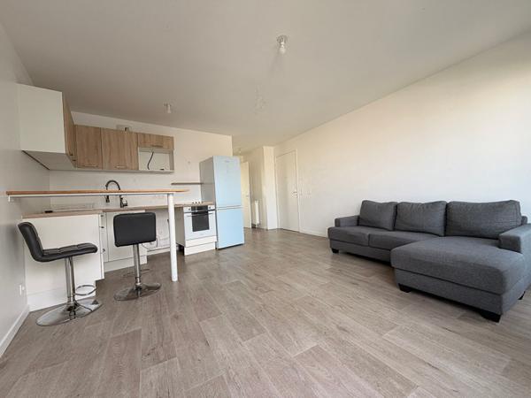 Appartement Villeneuve La Garenne 2 pièce(s) 42.8 m2