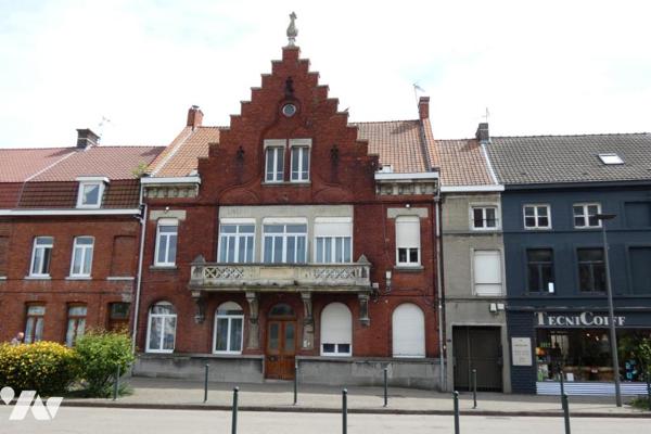 Wervicq, bel immeuble de rapport comprenant 3 appartements loués, 