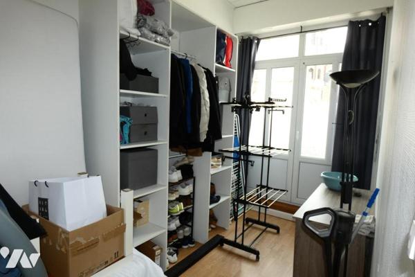 Wervicq, bel immeuble de rapport comprenant 3 appartements loués, 