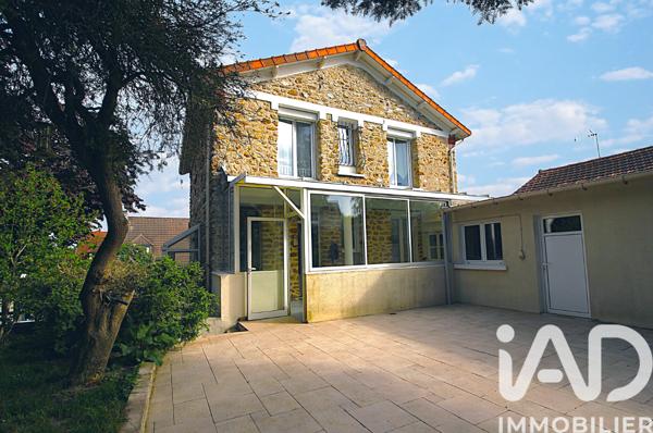 Maison à vendre 6 pièces 112 m² Villecresnes