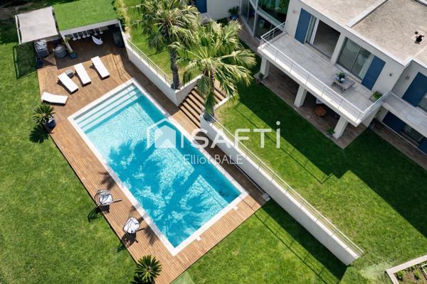 Contemporary villa near Escalet beach