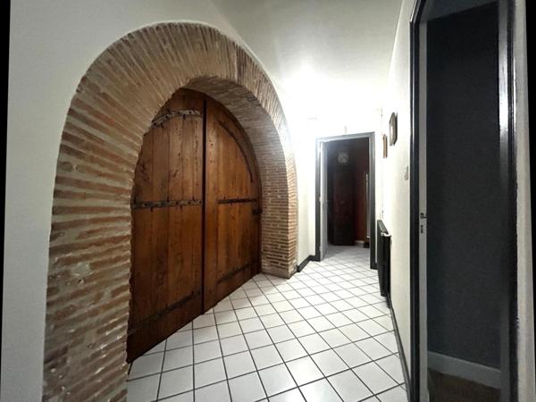 Maison en pierre de caractère - 324 m2 - Colayrac St Cirq