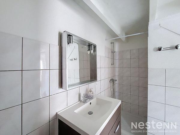 A Louer Maison de ville de 48 m² type T2  proche des commerces et commodités à pieds