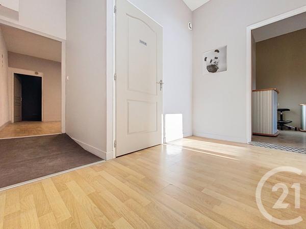 Appartement F4 à vendre  4 pièces - 80 m 2   ROCHEFORT  - 17