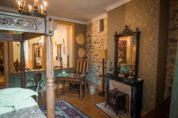 Somptueux Hôtel particulier du XIXe siècle, au coeur du parc naturel du Périgord vert.