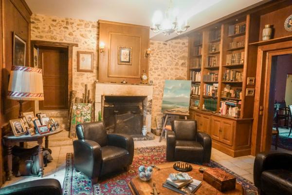 Somptueux Hôtel particulier du XIXe siècle, au coeur du parc naturel du Périgord vert.