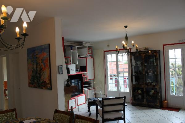 Ceyrat, limite Beaumont et Clermont-Sud, au calme, non isolée, pavillon en très bon état