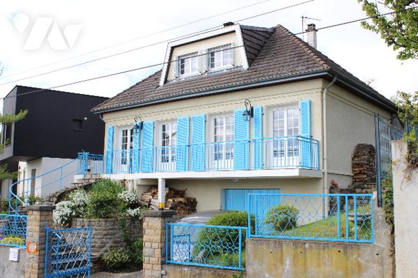 Ceyrat, limite Beaumont et Clermont-Sud, au calme, non isolée, pavillon en très bon état