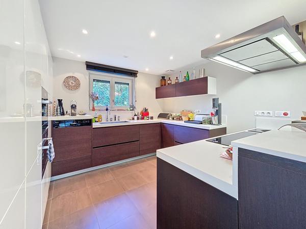 Vente / Maison et grand terrain