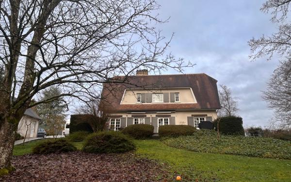 Maison à vendre    4 pièces •  Mer