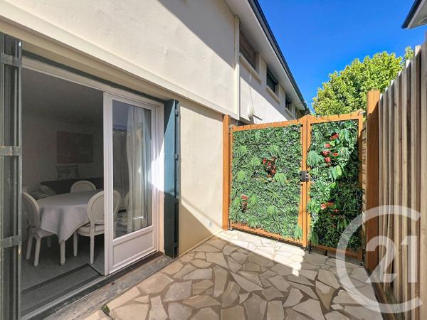 Appartement F2 à vendre  2 pièces - 27 m 2   ARCACHON  - 33