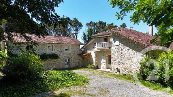 Maison à vendre  10 pièces - 300 m 2   PEYREHORADE  - 40