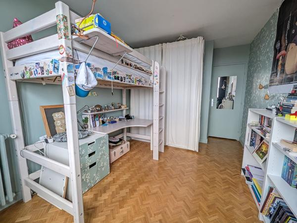 Appartement familial de 4 pièces - 3 chambres.