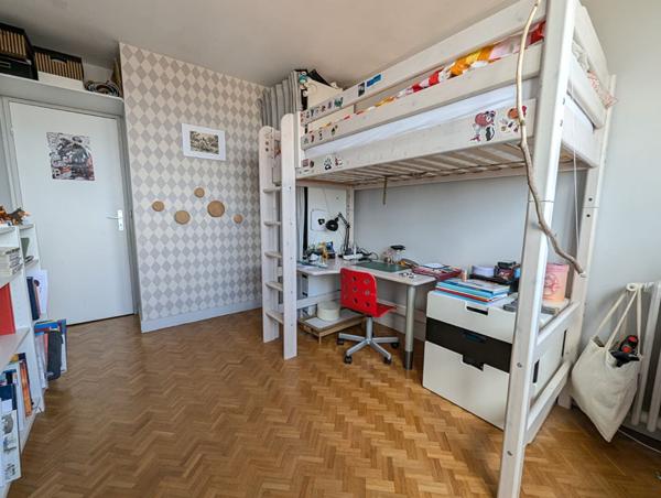 Appartement familial de 4 pièces - 3 chambres.