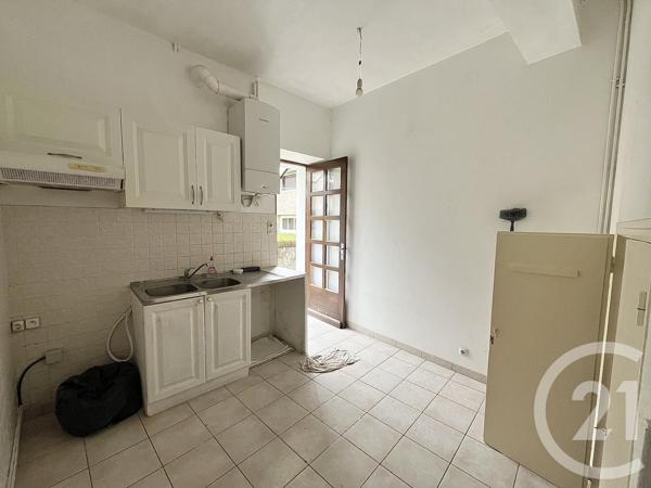 Maison à vendre  5 pièces - 119,56 m 2   CHATELLERAULT  - 86