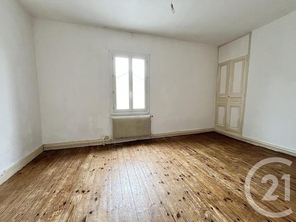 Maison à vendre  5 pièces - 119,56 m 2   CHATELLERAULT  - 86