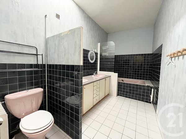 Maison à vendre  5 pièces - 119,56 m 2   CHATELLERAULT  - 86