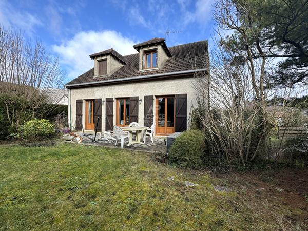 Maison à vendre - 5 pièces à LES CLAYES SOUS BOIS €472 000 ** - Référence 7461