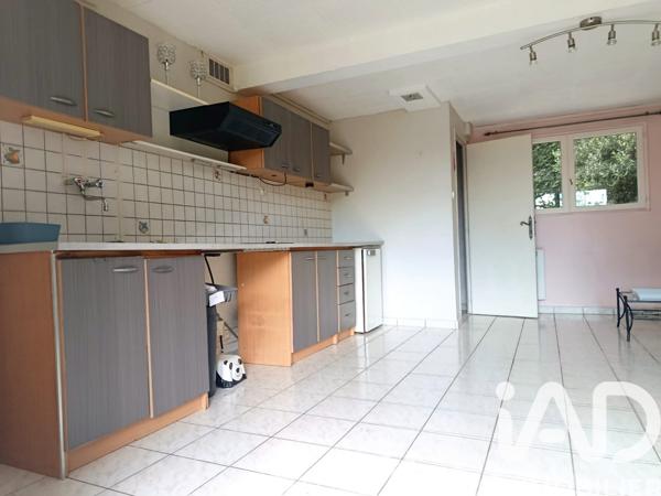 Maison à vendre 5 pièces 80 m² Saint-Romain-le-Puy