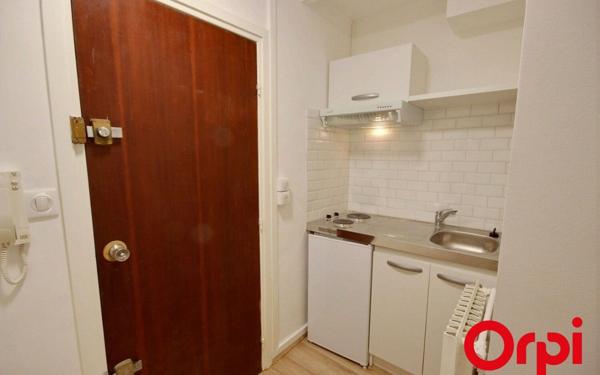 Appartement à louer    1 pièce •  Marseille 12