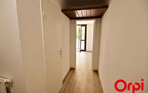 Appartement à louer    1 pièce •  Marseille 12