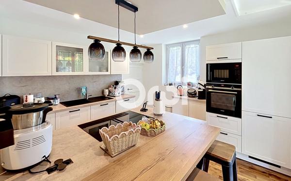 Maison à vendre    6 pièces •  Allassac