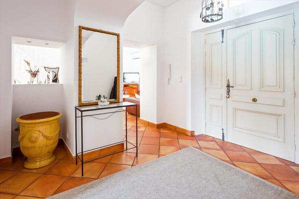 Maison Avignon 9 pièce(s) 267 m2     779 000