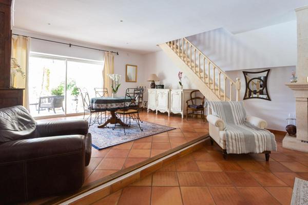 Maison Avignon 9 pièce(s) 267 m2     779 000