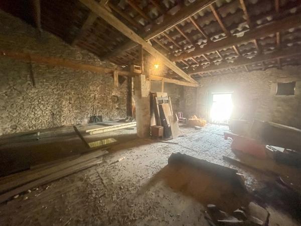 Maison Lansargues 6 pièce(s) 185 m2 + REMISE + ECURIE 100 m2