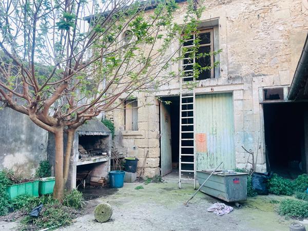 Maison Lansargues 6 pièce(s) 185 m2 + REMISE + ECURIE 100 m2
