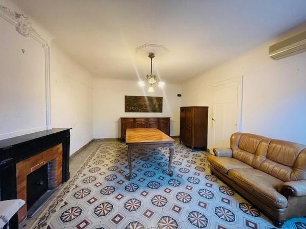 Maison Lansargues 6 pièce(s) 185 m2 + REMISE + ECURIE 100 m2