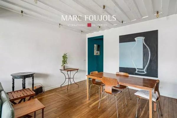 Paris IV. Deux pièces de 64m² au coeur du Marais.