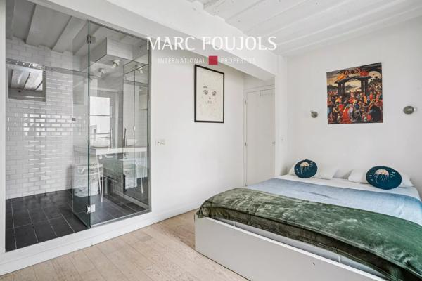 Paris IV. Deux pièces de 64m² au coeur du Marais.