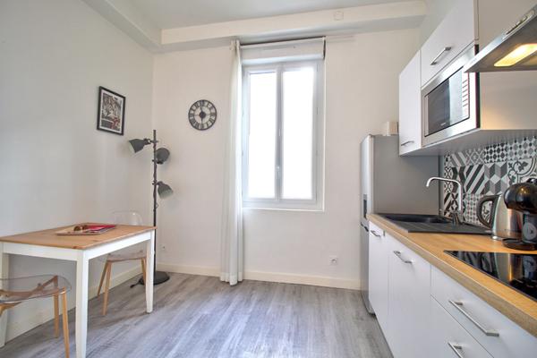 AGEN Hypercentre - Immeuble entièrement rénové de 138m² composé de 6 appartements équipés.