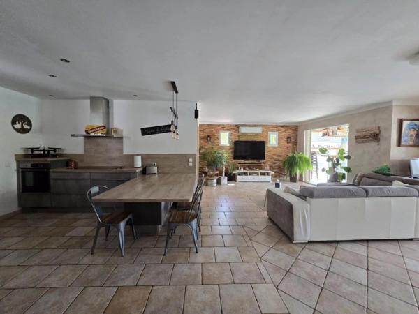 Vente Maison 5 pièces 163 m2 à Flassans-sur-Issole