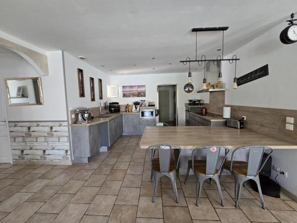 Vente Maison 5 pièces 163 m2 à Flassans-sur-Issole