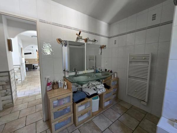 Vente Maison 5 pièces 163 m2 à Flassans-sur-Issole