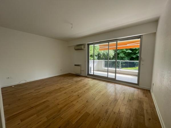 Nogent-sur-Marne (94130) APPARTEMENT 2 PIECES EN BON ETAT - A VENDRE - RESIDENCE AVEC SERVICES