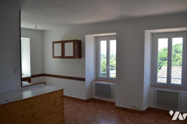 MAISON DE VILLAGE MITOYENNE AVEC TERRAIN ATTENANT DE 1920 m²
