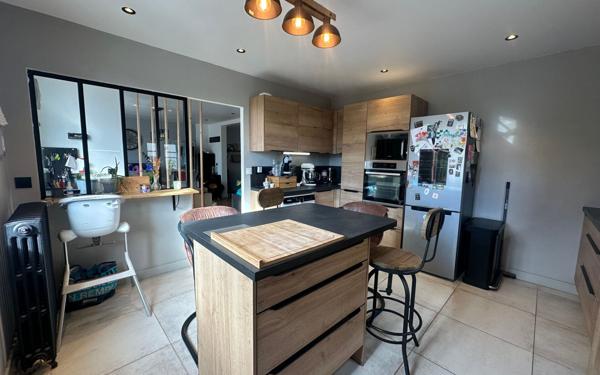 Maison à vendre    5 pièces • 105 m2 Viry-Châtillon