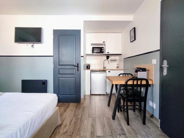 Appartement
         1 pièce
        - 15 m² 128 000 € *