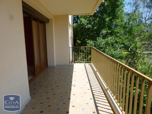 Appartement à louer 4 pièces 103.49m² Agen (47000)