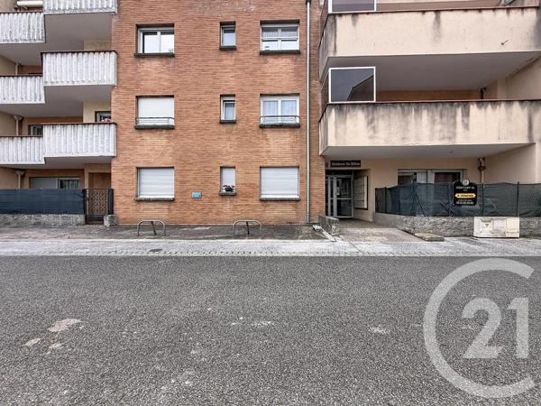 Appartement F1 à vendre  1 pièce - 29 m 2   PAMIERS  - 09
