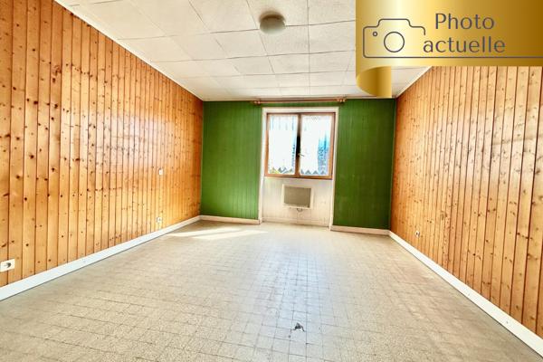 Marignier – Grand T4 à rénover, emplacement central et potentiel évident